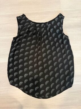 Worthington Black Sleeveless Printed Blouse